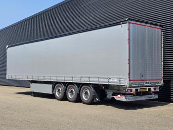 Schmitz SCB*S3 / TAIL LIFT -LBW / LIFT AXLE